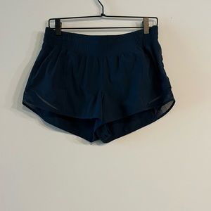 Lululemon Hotty Hot High Rise 2.5”